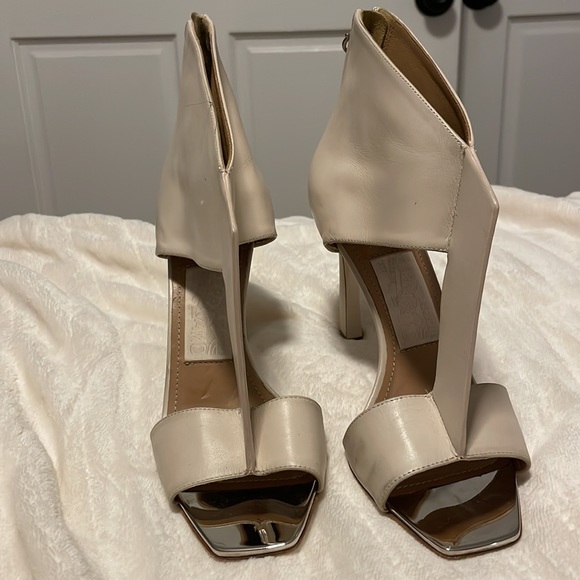 Salvatore Ferragamo Heels - Picture 4 of 6